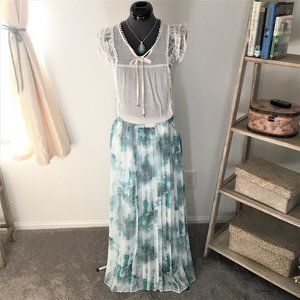 Pleated maxi skirt